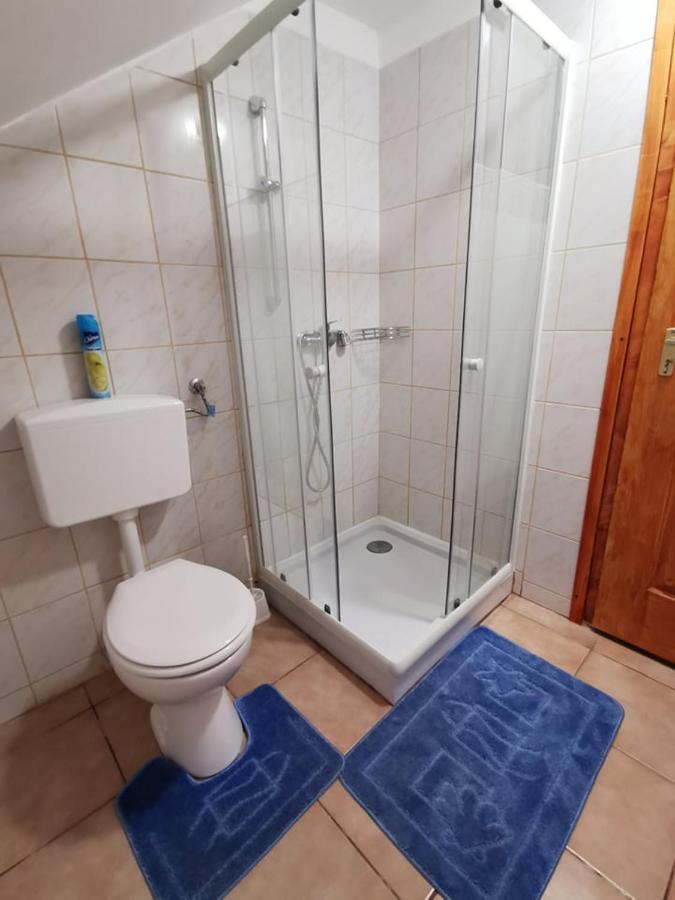 Kis Rigo Vendeghaz Hotel Salgótarján Екстериор снимка